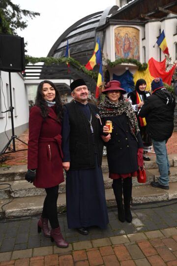 Turnul Unirii, inaugurat de Ziua Bucovinei, în prezența a sute de oameni