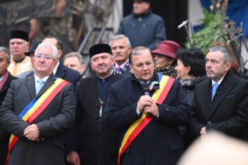 Turnul Unirii, inaugurat de Ziua Bucovinei, în prezența a sute de oameni