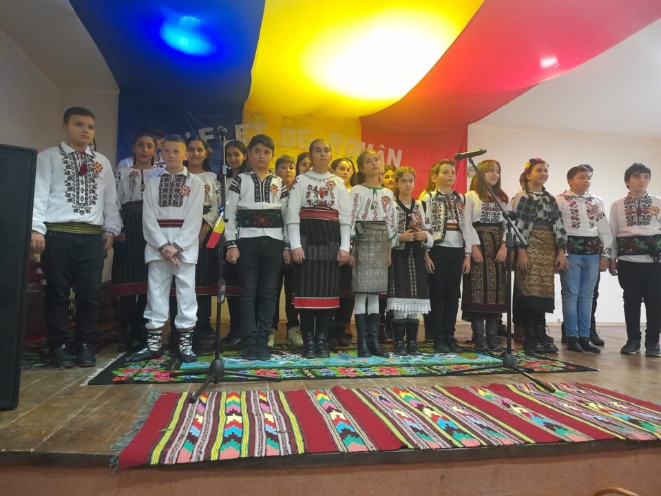 Acțiunea „Suflet de român”, la Căminul Cultural Verești