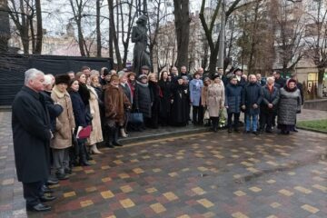 Cu Sfântul Andrei ne-a venit România la Cernăuți