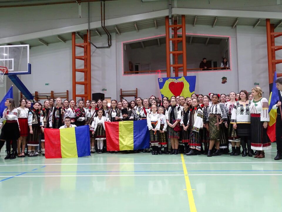 „La mulți ani, România mea!”, la Școala „Miron Costin” Suceava