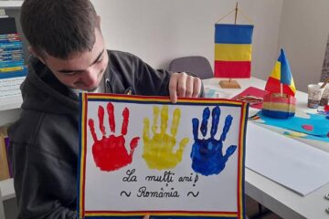 O expoziție dedicată Zilei Internaționale a Persoanelor cu Dizabilități, luni, la Iulius Mall Suceava