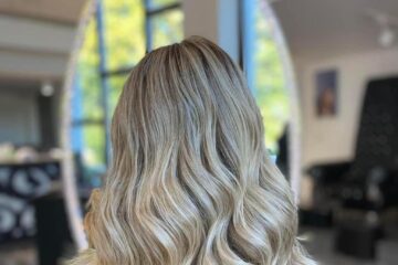 Salon Queen Elisabeta 15 ani de experienta si semnat Daria Puscasu
