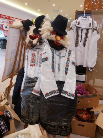 Expoziție dedicată Zilei Internaționale a Persoanelor cu Dizabilități, la Iulius Mall Suceava