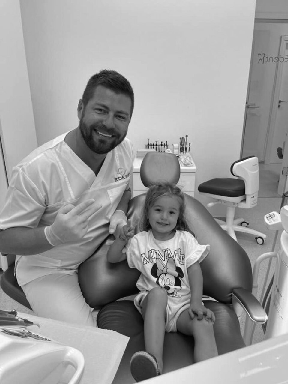 Doctorul stomatolog Iulian Juncanaru, fost concurent la „Chefi la cuțite”