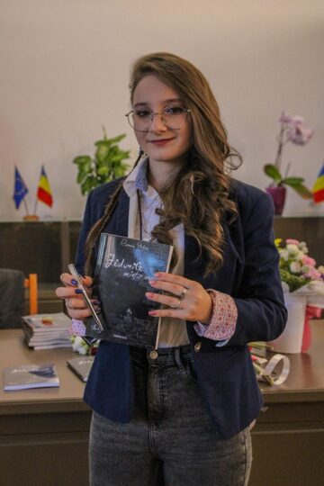 Ramona Stetco - Lansarea cărții „Zidurile minții mele”