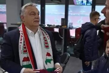 Negăsiții cu tricolor: babe care se piaptănă, pe când Terra arde
