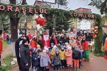 Târg de Crăciun pentru copii, deschis în curtea Colegiului ”Spiru Haret” Suceava