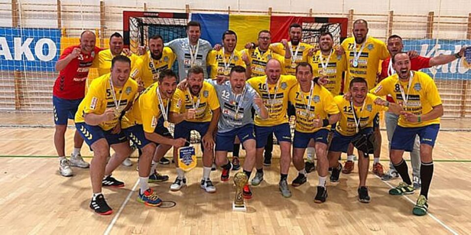 Echipa condusă de Razvan, fiul lui Dumitru Bernicu, a castigat ultimele doua ediții ale World Master Cup Echipa condusă de Razvan, fiul lui Dumitru Bernicu, a castigat ultimele doua ediții ale World Master Cup