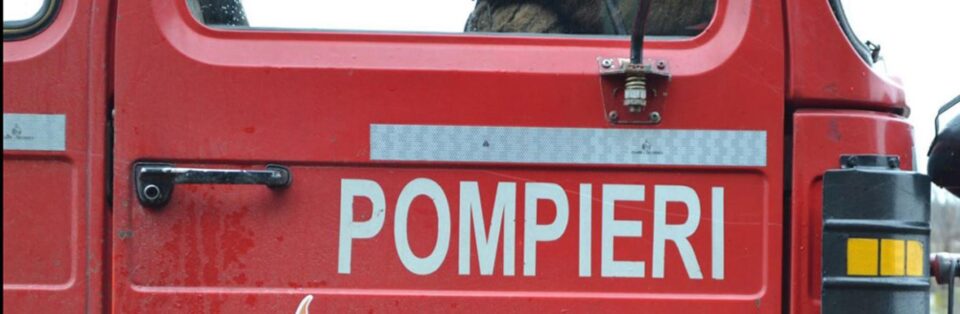 Octogenară moartă după ce casa în care locuia a ars într-un incendiu