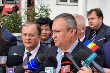 Președintele CJ Suceava, Gheorghe Flutur, și premierul Nicolae Ciucă