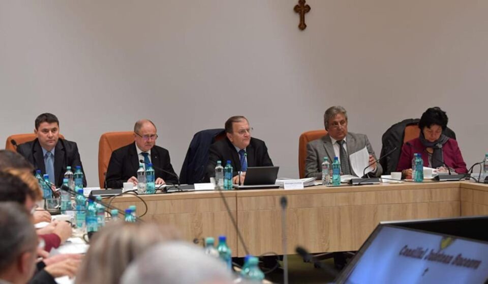 Consiliul Județean Suceava acordă un sprijin financiar de 10.000 de lei pentru fiecare familie sinistrată din blocul din Burdujeni în care a avut loc explozia