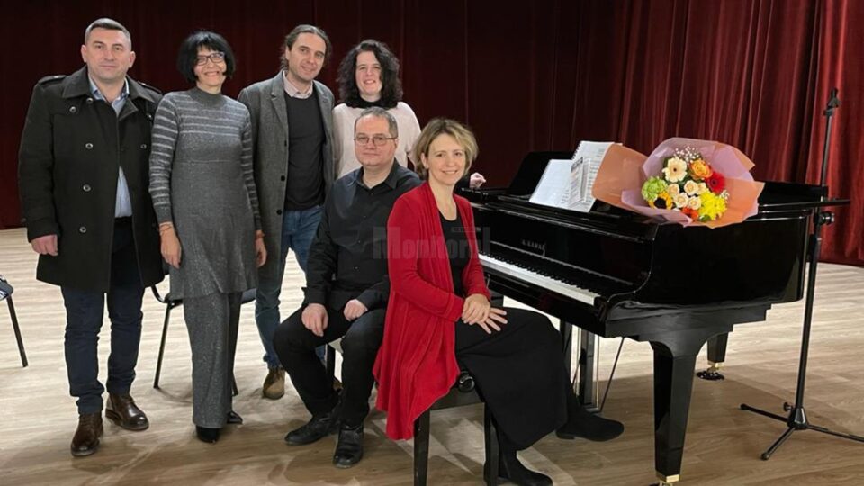 Regal pianistic în inima Bucovinei - Klavier Art Duo Festival de la Rădăuți, la final. Foto Doru CLIPA