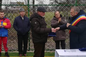 Meșterul Toader Ignătescu a devenit „Cetățean de Onoare” al comunei Comănești