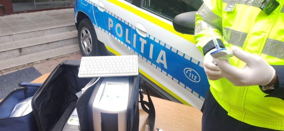 Noile aparate ale polițiștilor rutieri suceveni identifică mai multe tipuri de substanțe interzise Noile aparate ale polițiștilor rutieri suceveni identifică mai multe tipuri de substanțe interzise