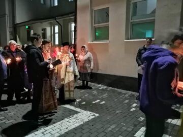 Procesiune cu Sf. Moaște ale Sf. Ierarh Spiridon, la Biserica din curtea Spitalului Vechi Suceava