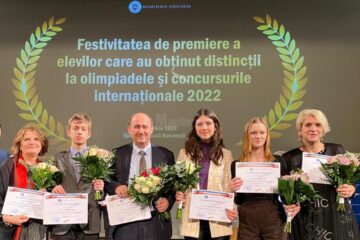 Olimpicii internaționali, alături de profesorii coordonatori