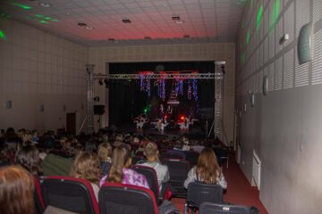 Spectacolul caritabil „Fii bun și dăruiește!”, la colegiul din Gura Humorului
