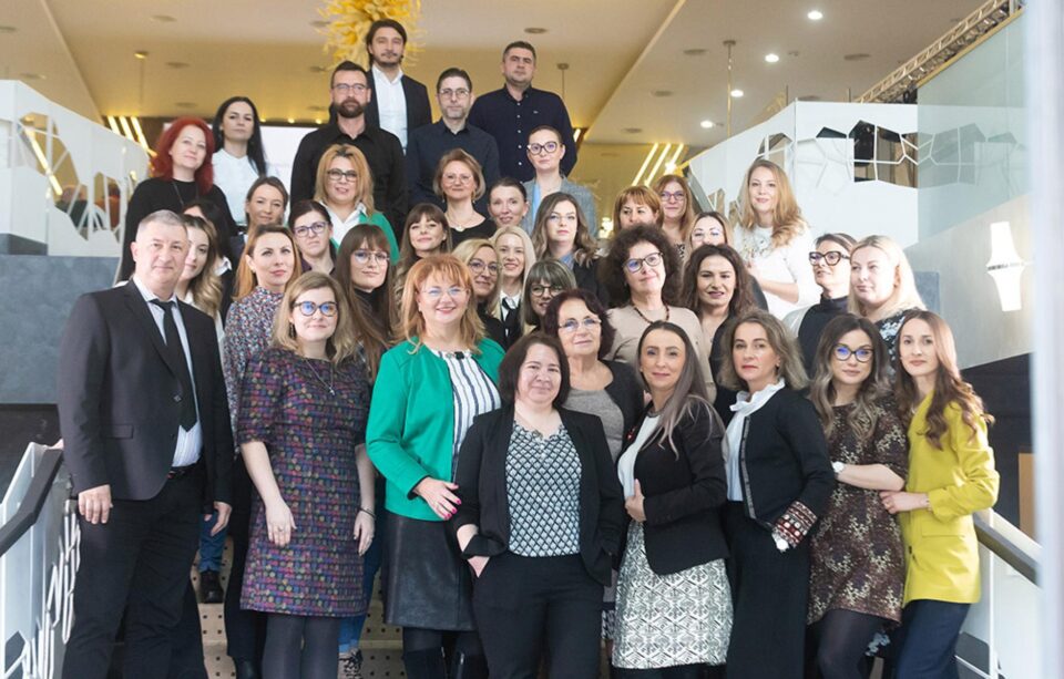 Clinica Novaoptic a organizat un workshop cu specialiștii vederii, având ca temă miopia la copii și tratamentul acesteia