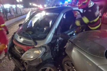 Accident între două mașini, la Dumbrăveni