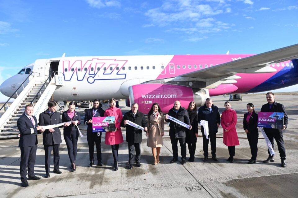 La noua bază aeriana Wizz Air a ajuns primul avion care a operat în premieră zborul Paris - Suceava La noua bază aeriana Wizz Air a ajuns primul avion care a operat în premieră zborul Paris - Suceava