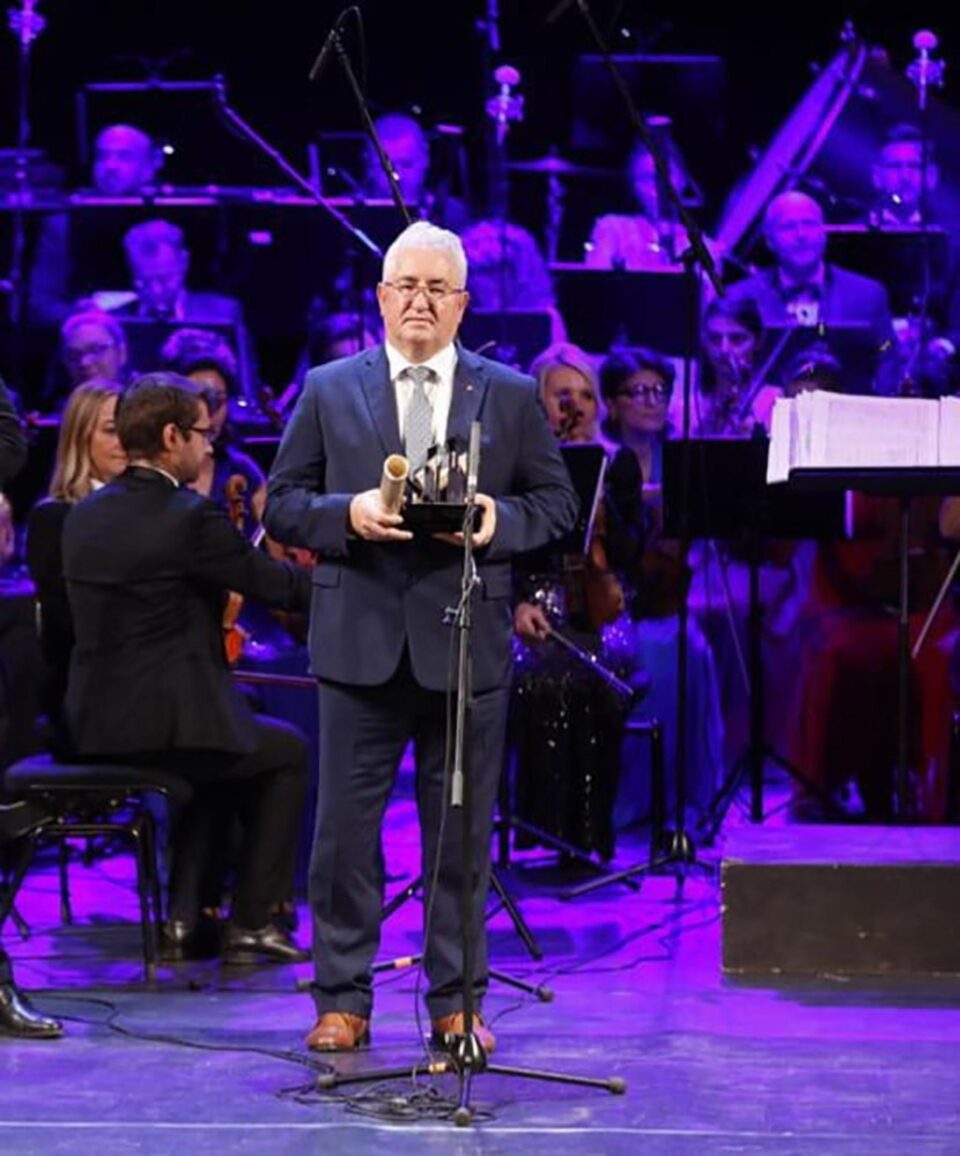 Primarul municipiului Suceava, Ion Lungu, la Gala Premiilor de Excelență AMR 2022