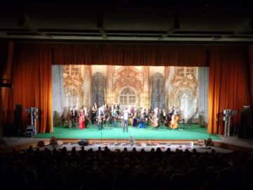 „Spiritul vienez”, adus pe scena suceveană de două orchestre de top, într-un spectacol cu multe surprize muzicale și coregrafice