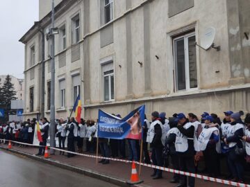 Angajații din învățământ au protestat în stradă: „Nu ne vom opri aici”