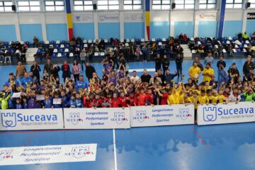 Peste 600 de copii din Suceava au participat la cea de-a XIV-a ediție a competiției “Cupa Moș Crăciun”