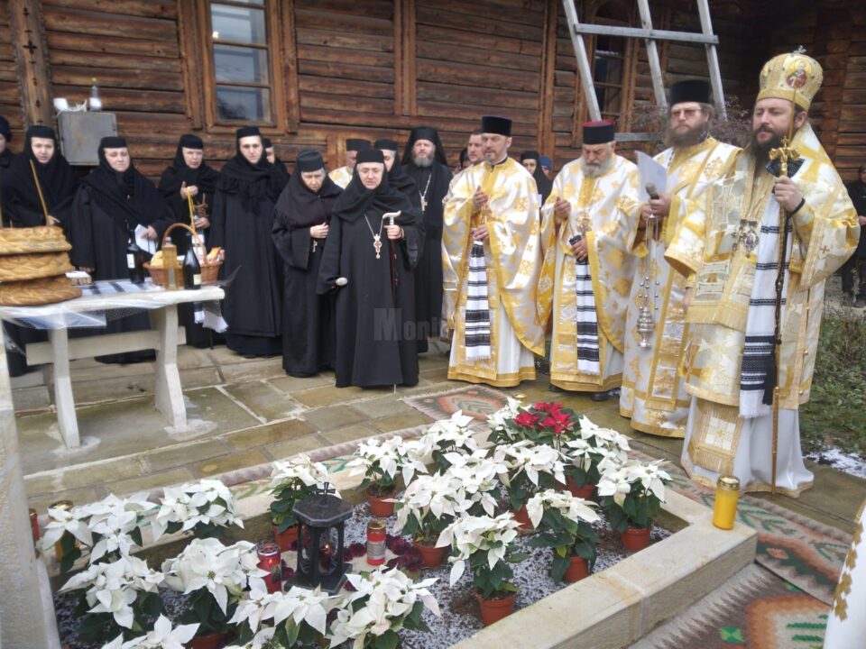 Pictura și catapeteasma paraclisului Mănăstirii Voroneț, sfințite de Preasfințitul Părinte Damaschin Dorneanul