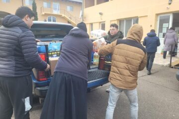 Acțiunea „Bucatele de recunoștință”, organizată la Colegiul Tehnic „Alexandru Ioan Cuza” Suceava