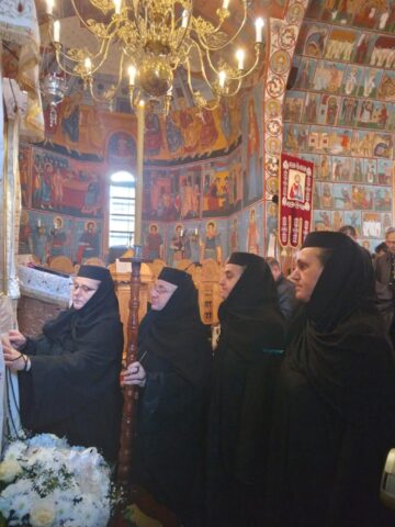 Pictura și catapeteasma paraclisului Mănăstirii Voroneț, sfințite de Preasfințitul Părinte Damaschin Dorneanul