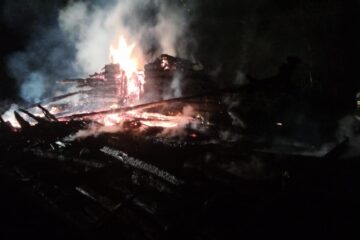 Incendiu devastator la Vatra Moldoviței