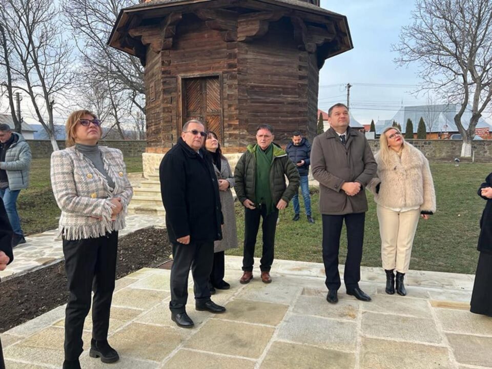 Ministrul Cseke Attila și președintele CJ Suceava, Gheorghe Flutur, au vizitat mănăstirea UNESCO de la Pătrăuți Ministrul Cseke Attila și președintele CJ Suceava, Gheorghe Flutur, au vizitat mănăstirea UNESCO de la Pătrăuți