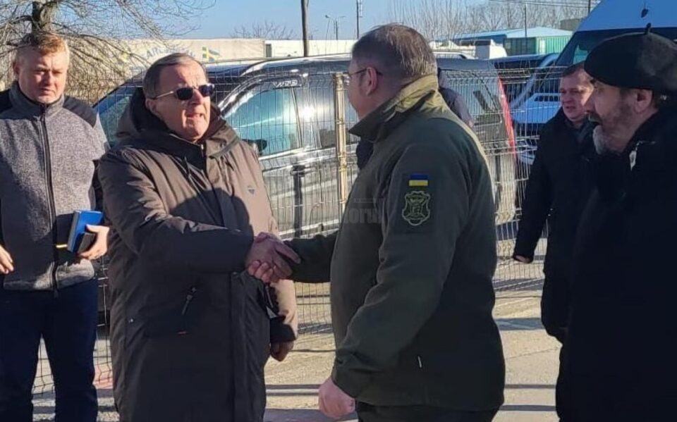 Gheorghe Flutur reia demersurile la autoritățile din Cernăuți pentru a scurta timpii de așteptare în Vama Siret