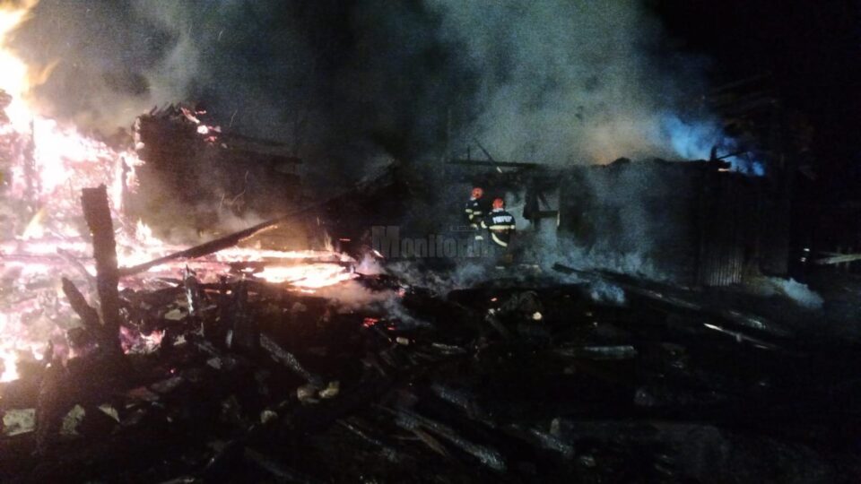Incendiu devastator la Vatra Moldoviței