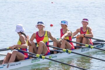 Andreea Todirică, prima din dreapta imaginii, a devenit campioană mondială și europeană de juniori în 2022