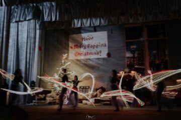 Spectacolul de Crăciun al Colegiului „Petru Rareș”, sub semnul generozității și optimismului
