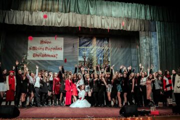 Spectacolul de Crăciun al Colegiului „Petru Rareș”, sub semnul generozității și optimismului