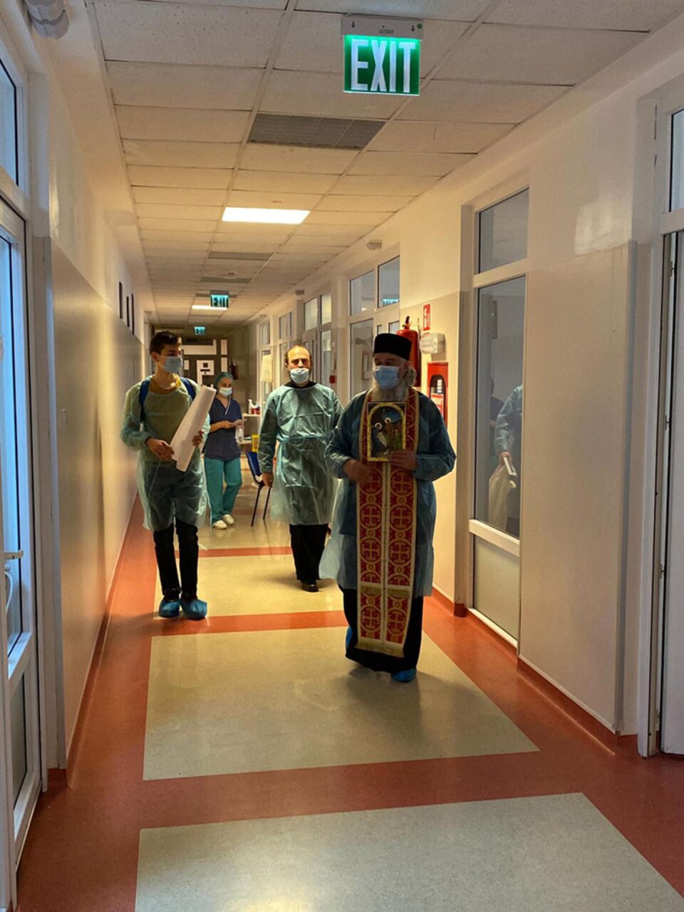 Preotul Constantin Diaconașu vestește Nașterea Domnului