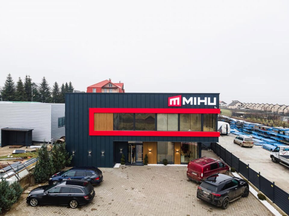 Firma suceveană MIHU a devenit lider zonal pe piața produselor și a serviciilor profesionale pentru ACOPERIȘURI, GARDURI METALICE și GARAJE