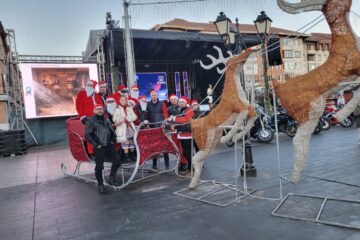 Motocicliști „Străjerii Motorcycle Friends” Suceava s-au îmbrăcat în Moș Crăciun și au oferit cadouri copiilor