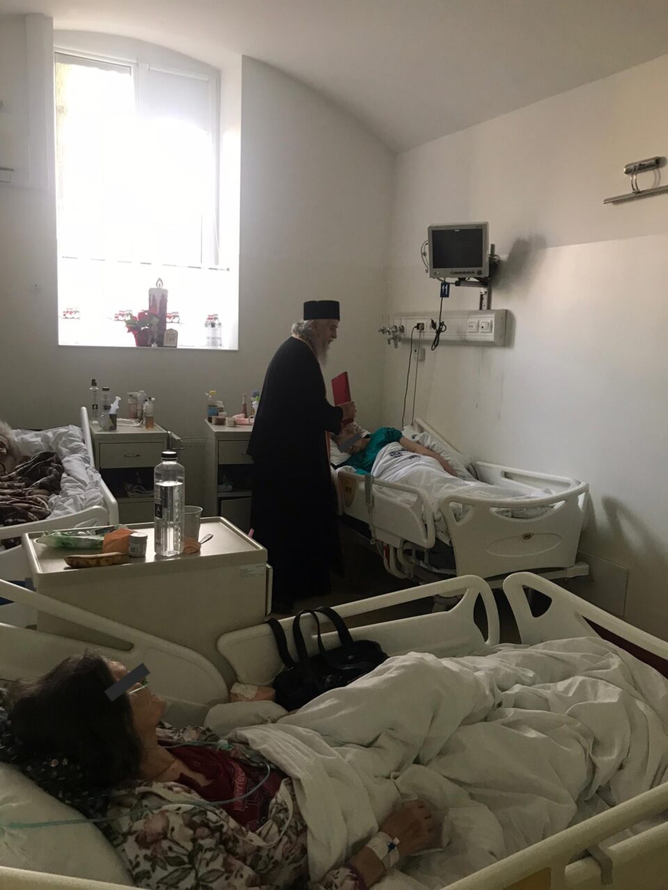Preotul Constantin Diaconașu vestește Nașterea Domnului