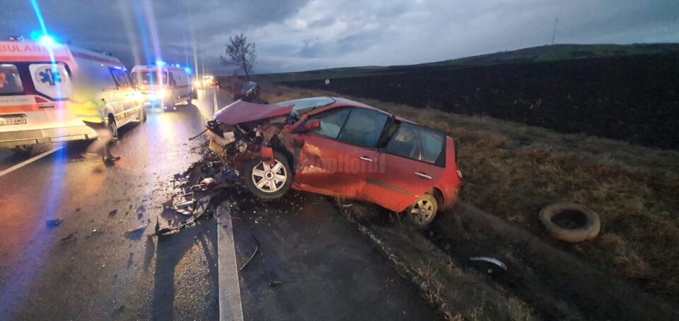 Accident cu trei mașini, între "Zidul morții" și Stroiești