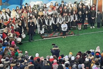 Spectacol, la scoala Miron Costin