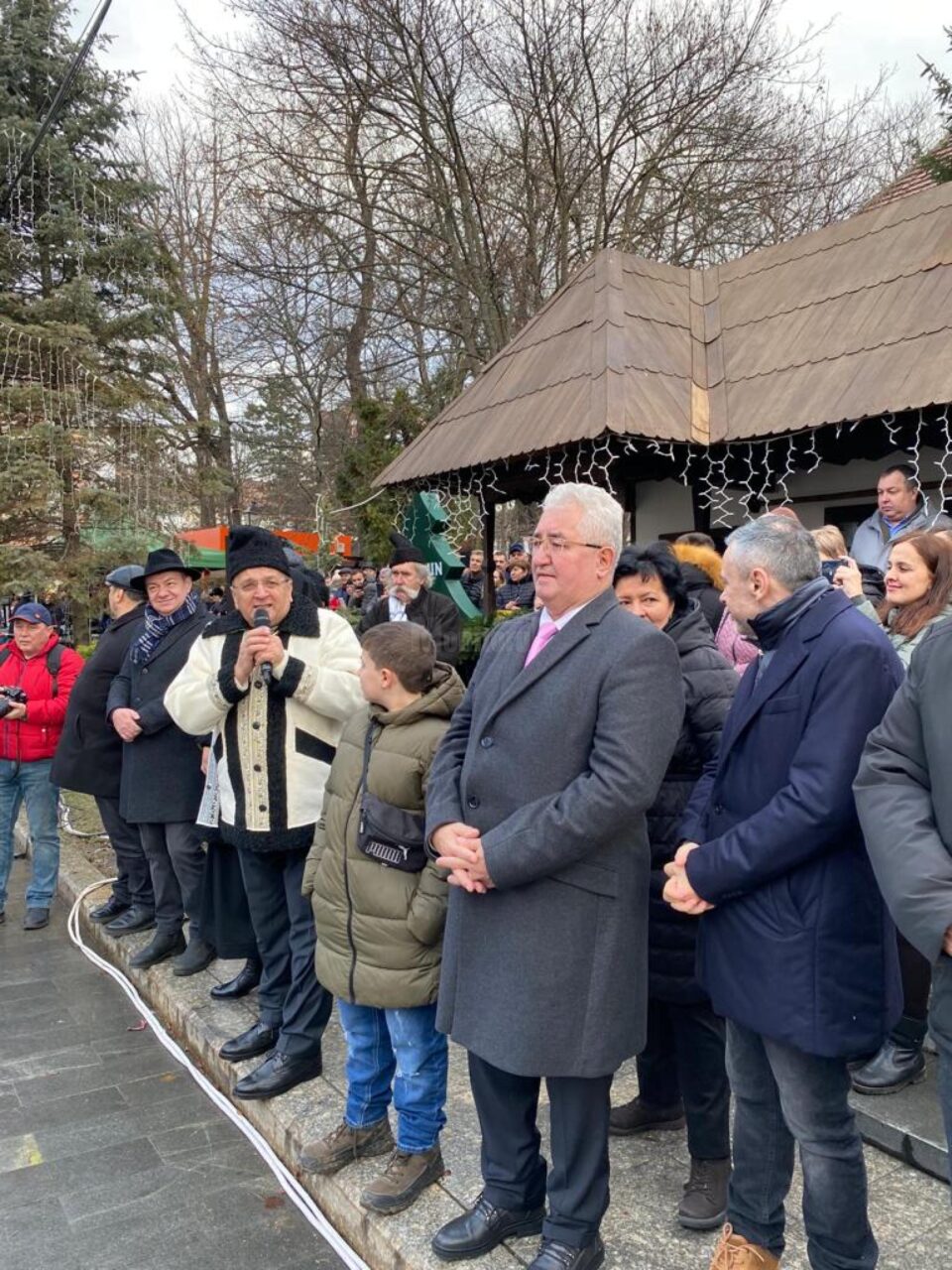 Oficialitățile