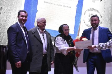 Primăria Horodnic de Sus a sărbătorit în premieră „cuplurile de aur” din comună