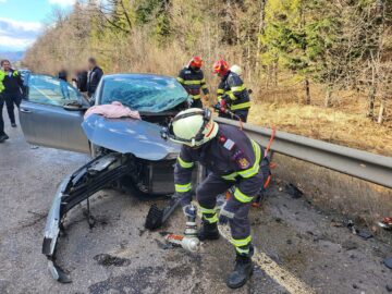 Un autoturism a intrat pe contrasens, cauza accidentului cu opt răniți din pădurea de la Ilișești
