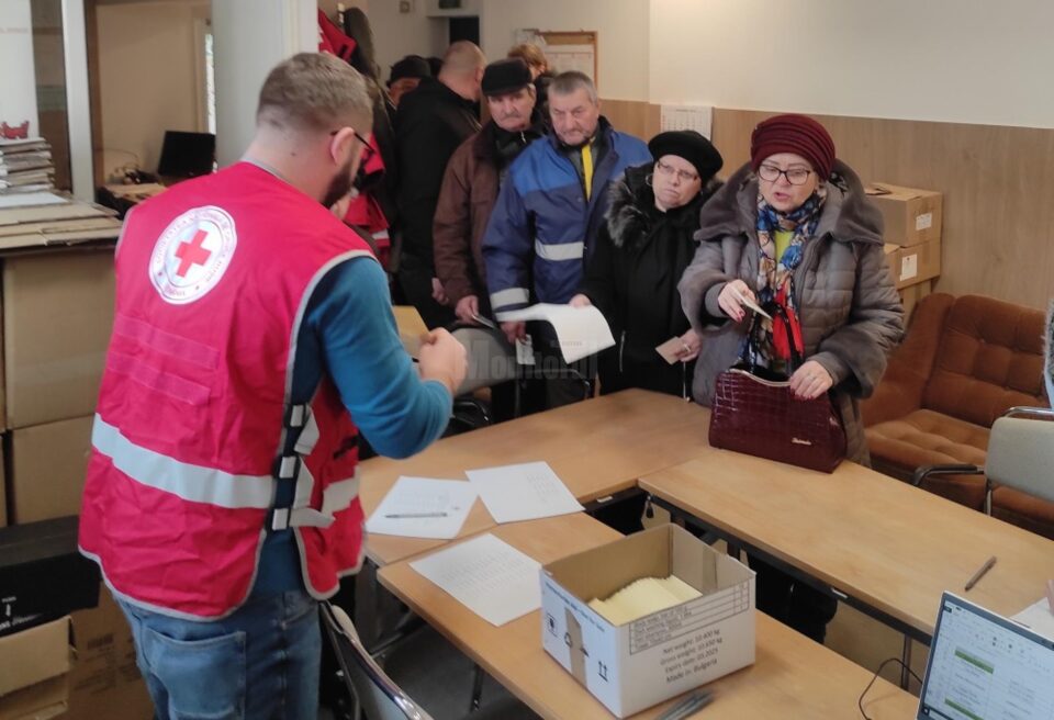 Din banii stransi din donatii s-au acordat vouchere pentru cumparaturi