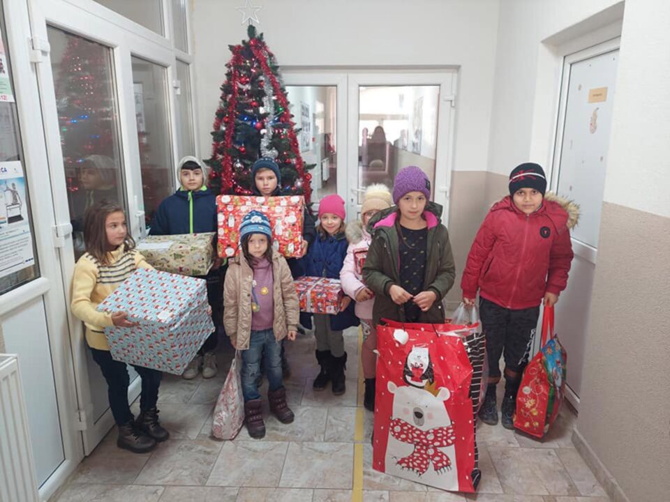Cadouri pentru elevii școlii